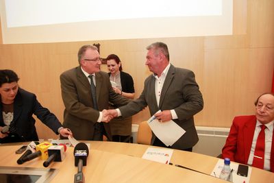 CJ a semnat contractele cu primăriile unde vor fi realizate puțuri forate