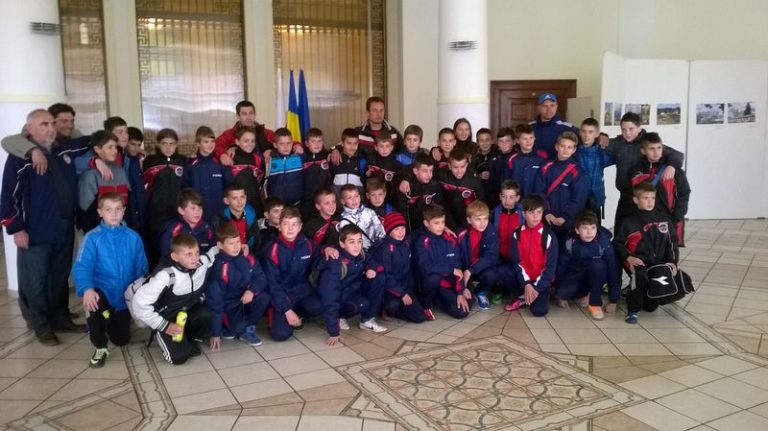Parteneriat româno-sârbesc la fotbal. FC Interstar Sibiu şi Krajlevo s-au înţeles şi vor colabora pentru viitor