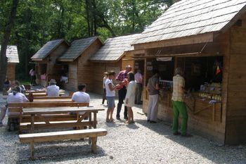 Gratis la Zoo de Ziua Copilului/Weekend special dedicat copiilor la Târgul de Ţară din Dumbrava Sibiului