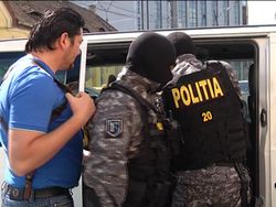 Peste 100 de persoane audiate la DIICOT Sibiu, într-un dosar legat de trafic de droguri