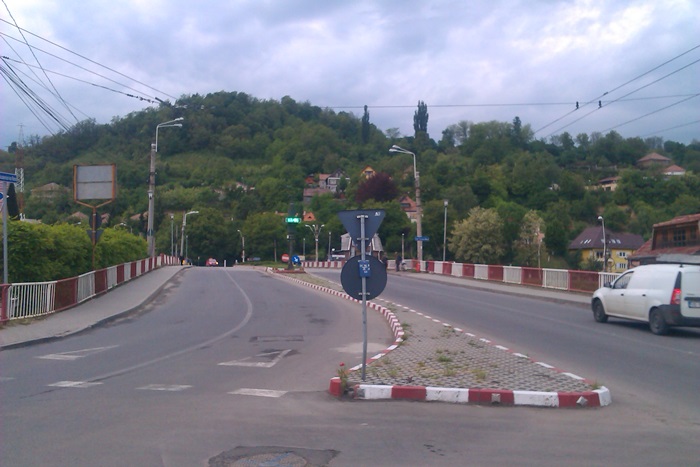 Investiții de peste 3 milioane de lei, pentru reabilitarea și modernizarea podului peste râul Târnava Mare din Mediaş