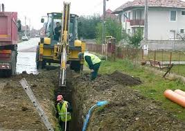 Lucrările pe POS Mediu se apropie de final. 38 de străzi au sisteme noi de alimentare cu apă şi 46 au sisteme noi de canalizare