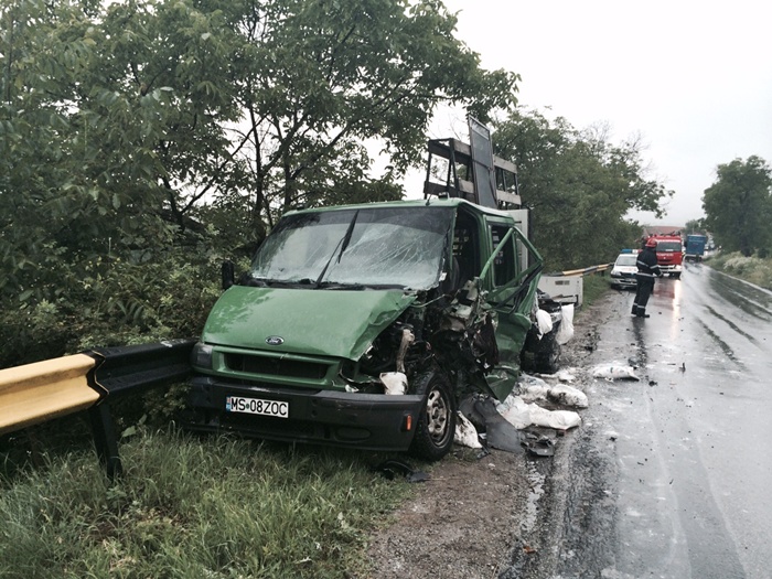FOTO: Accident grav la Blăjel. O persoană a avut nevoie de descarcerare