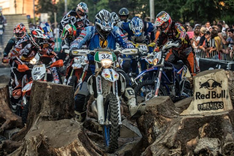 Provocări extreme pentru motociclişti