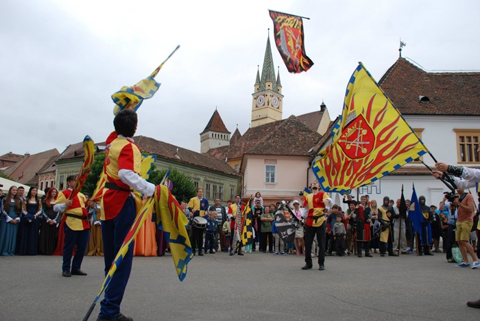 Foarte multe evenimente culturale în 2015, la Mediaș