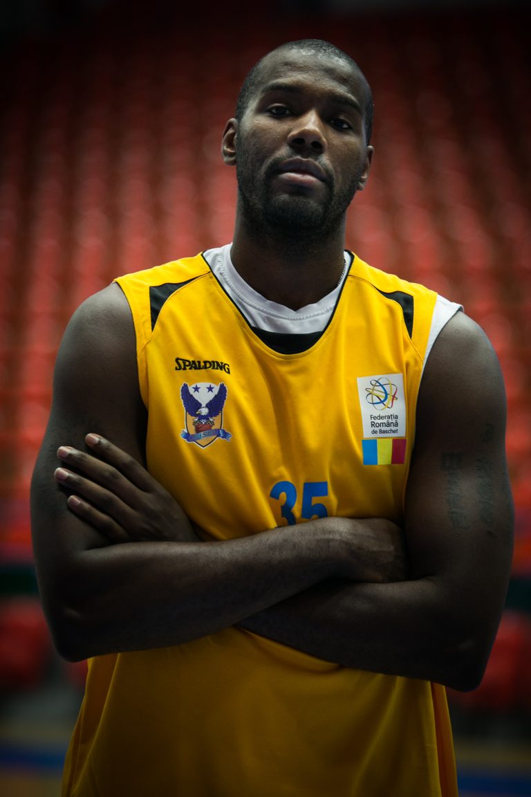 Chris Lee va juca în Olanda