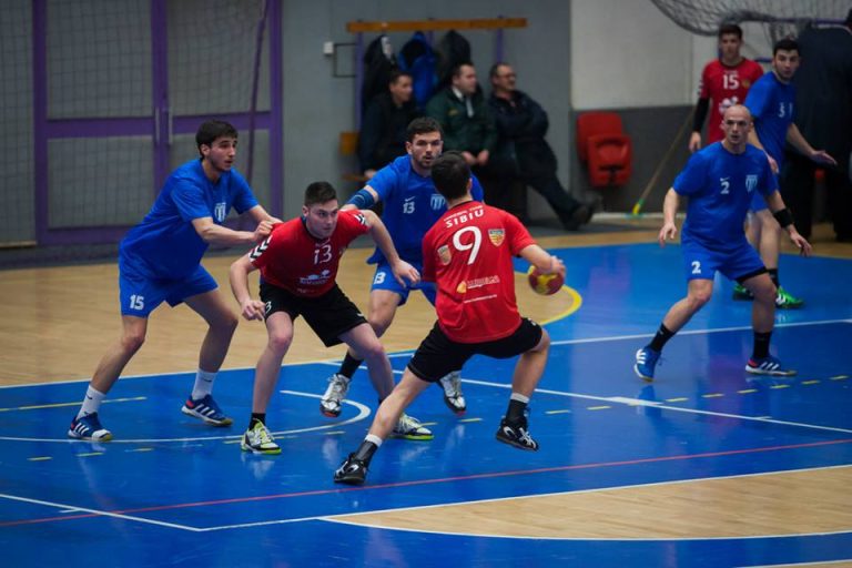Prima înfrângere pentru HC Sibiu în campionat. Eşec usturător în deplasarea de la Reşiţa!