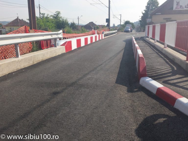 Podul peste pârâul Moșnei din Mediaș a fost finalizat. Investiție de 1.1 milioane de lei