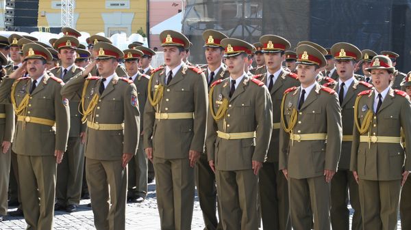 Absolvenții Academiei Militare din Sibiu vor fi ridicați la grad de ofițer