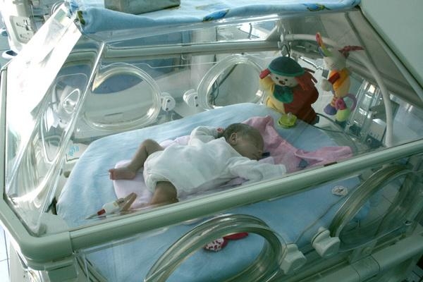 incubator maternitate 27438