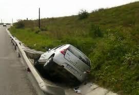 Din cauza vitezei excesive a pierdut controlul volanului și a ajuns cu mașina în șanț