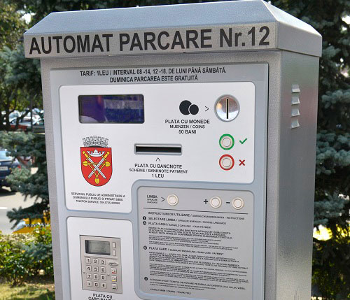 Automatele de parcare cu sistem modern de plată au fost puse în funcţiune