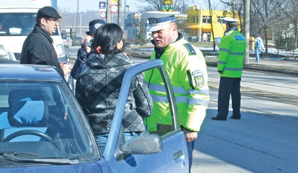 1.000 de şoferi au fost sancţionaţi pentru viteză şi 20 permise au fost suspendate, într-o singură săptămână