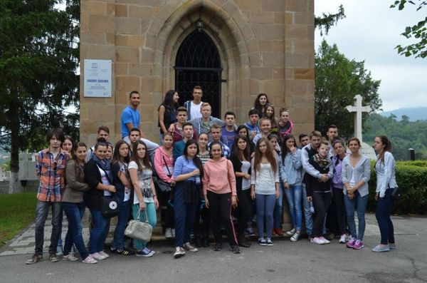 Diplome pentru voluntari, la sfârșitul Școlii de vară „Alege-ți cariera smart”