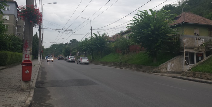 Grenadă găsită într-un coş de gunoi, la Mediaș