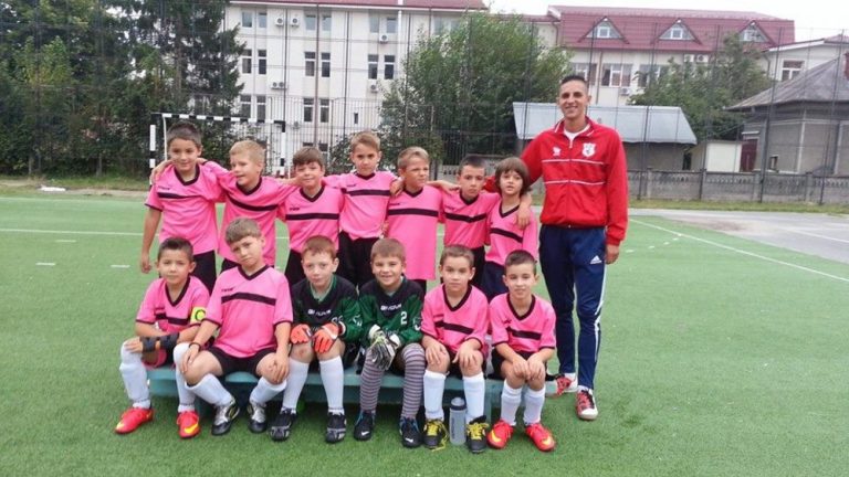 Micuţii fotbalişti de la ACS Alma Sibiu au câştigat „Elis Cup”