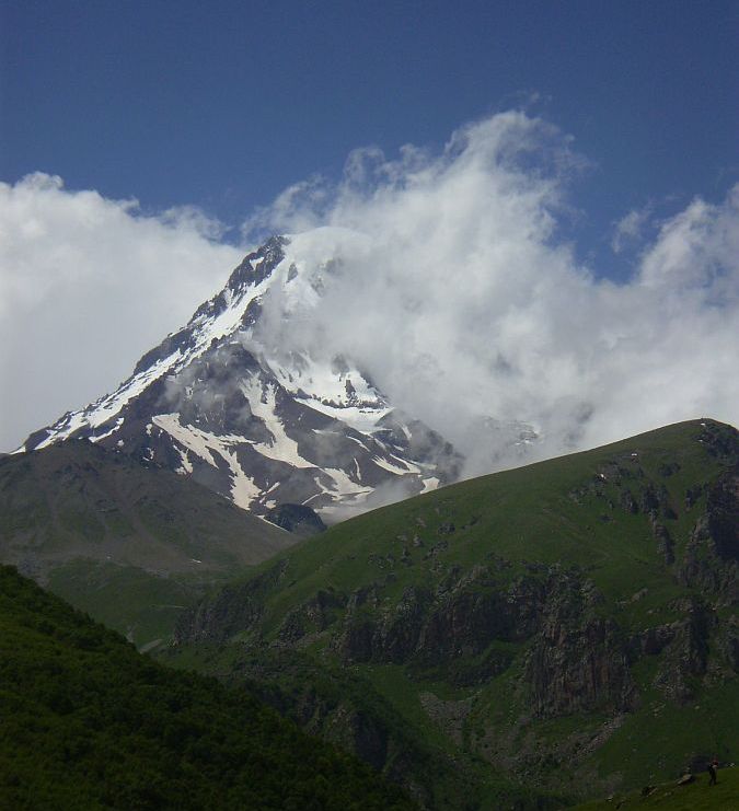 Imagini din Caucaz, culese de alpinistul sibian Teodor Tulpan