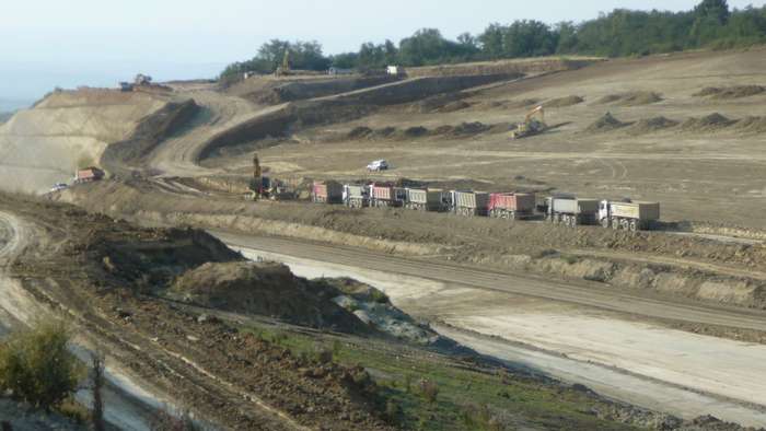 Cazan: Lucrările sunt sistate la autostradă. În zona Sălişte-Cunţa dealul încă nu este stabilizat
