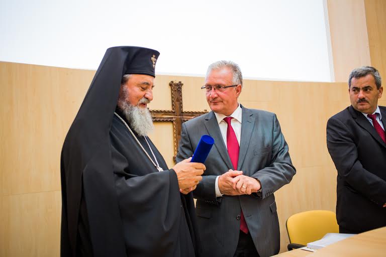 ÎPS Laurenţiu Streza a primit titlul de Cetăţean de Onoare al judeţului Sibiu