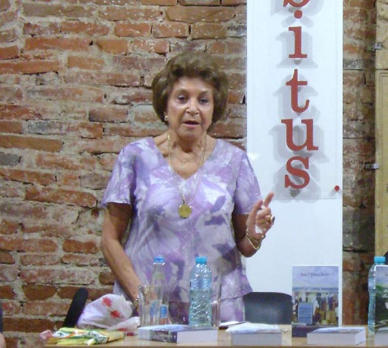 Simona Vrăbiescu Kleckner: Trebuie să scriu, pentru a da informații trăite de mine, nu povestite de alții