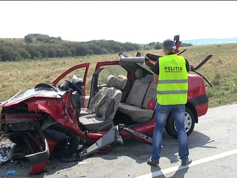 Un muzicant de la Junii Sibiului și-a pierdut viața într-un teribil accident iar altul este grav rănit