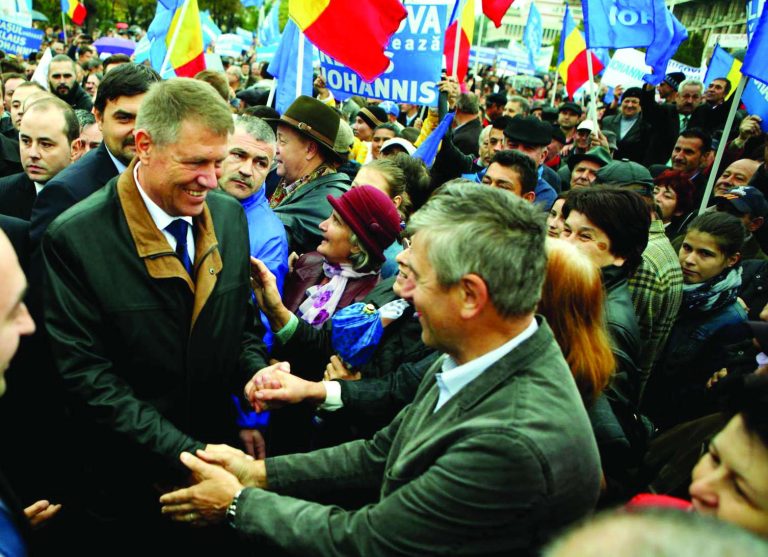 Sibienii sunt așteptați la un miting pentru sustinerea lui Klaus Iohannis