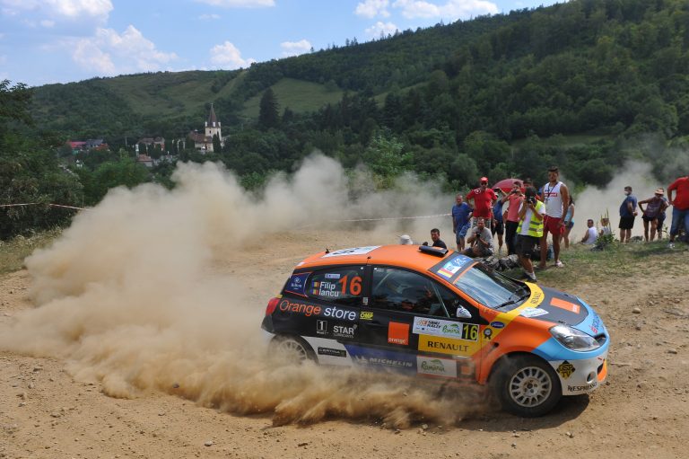 Restricţii de circulaţie pe patru drumuri judeţene în săptămâna dedicată Sibiu Rally Challenge