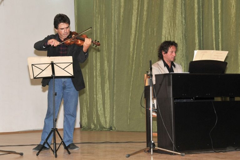 Turneul Vioara lui George Enescu ajunge la Săliște și Gura Râului