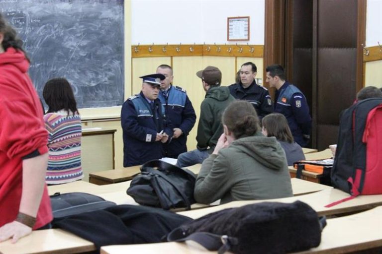 Siguranța studenților, în atenția polițiștilor sibieni. 727 de studenți au fost legitimați