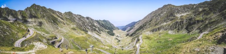 Detonări de versanți pe Transfăgărășan. Traficul este oprit alternativ
