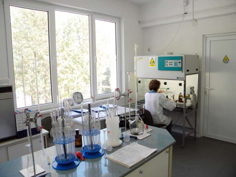 Laboratorul de analize al SC ”Apă Canal ” SA Sibiu a primit acreditare din partea RENAR