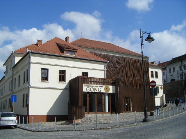 Odată cu spectacolul „Frumoasa și Bestia”, biletele la Teatrul GONG din Sibiu se pot printa de acasă