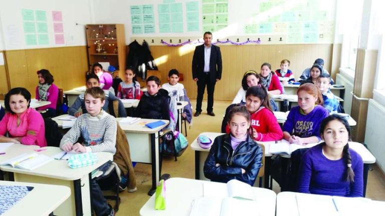 40 la sută dintre dascălii din judeţ sunt suplinitori. Aproape 10% dintre aceştia sunt necalificați
