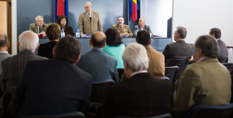 Diplome acordate de pensionarii militari în rezervă