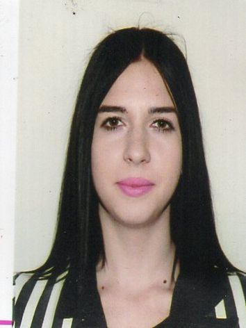 O tânără de 16 a dispărut de acasă, poliția e în alertă