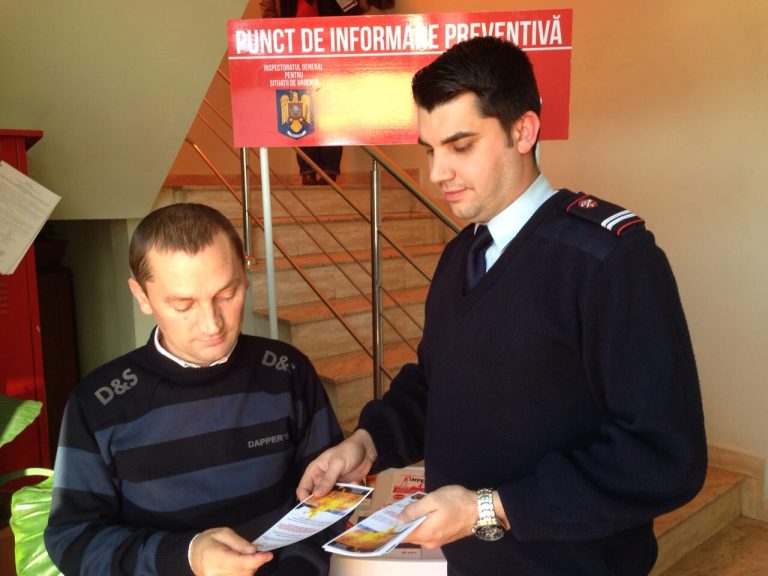 Puncte mobile de informare preventivă organizate de ISU Sibiu, cu ocazia Zilei Internaționale a Voluntariatului