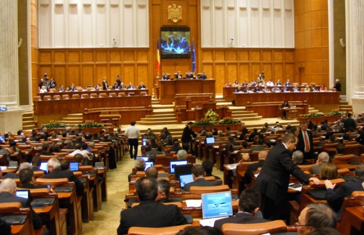 Proiect al gra  ierii colective   n Parlament