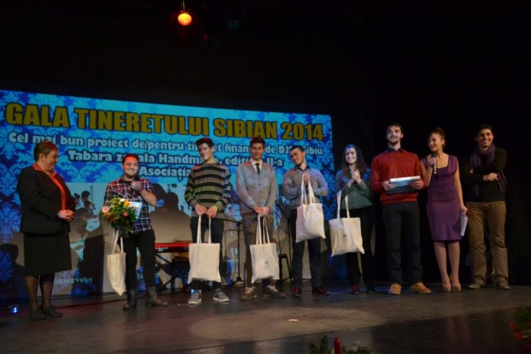 Singura asociație de tineret din Mediaș, premiată la „Gala Tineretului Sibian”