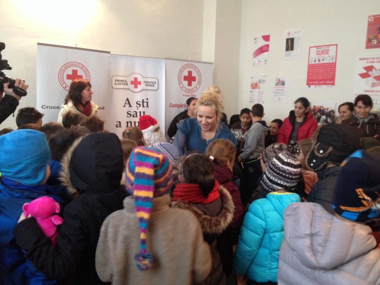 Moș Crăciun a ajuns deja la Crucea Roșie Filiala Sibiu