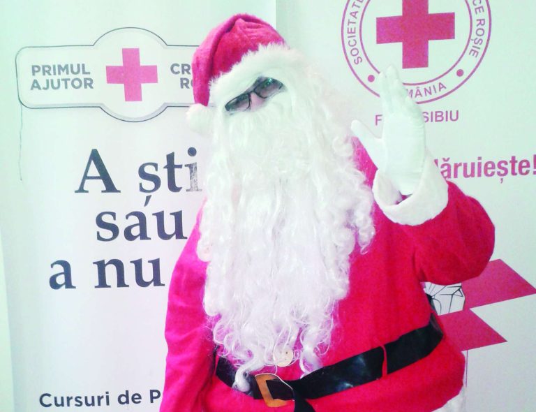 Moș Crăciun poate veni și în acest an de la Crucea Roșie