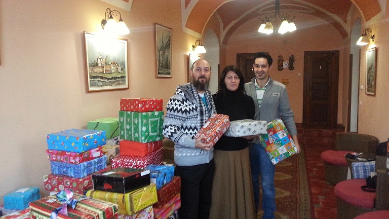 ShoeBox 2014 la final, peste 400 de pachete strânse de la medieșeni