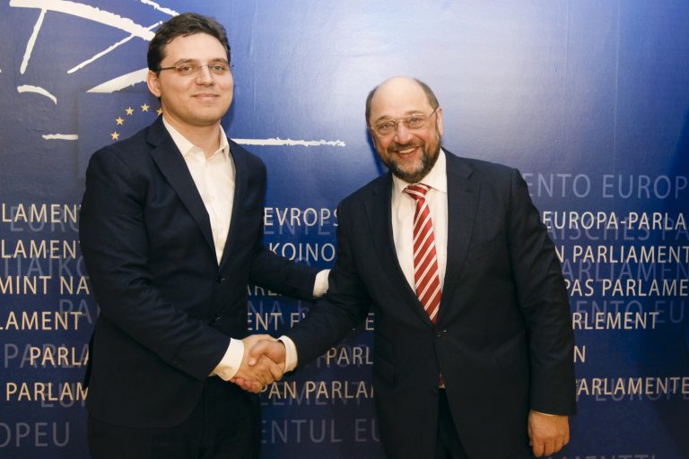 Martin Schulz, președintele PE, l-a asigurat pe europarlamentarul Victor Negrescu de sprijinul său pentru aderarea României la Schengen