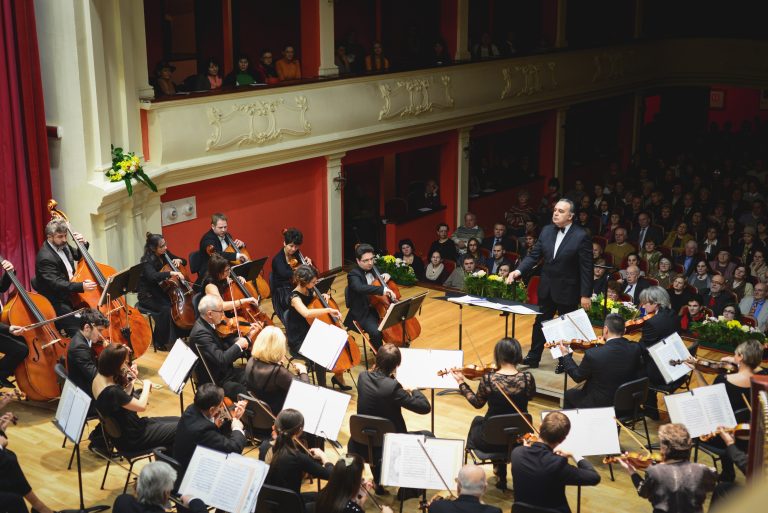 Orchestra Filarmonicii de Stat Sibiu încheie cu succes turneul din Franţa