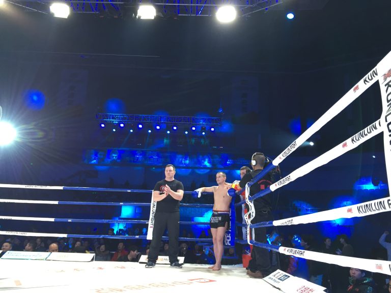 Luptătorii românii au luat cu asalt China! Knock-out-uri care de care mai spectaculoase.