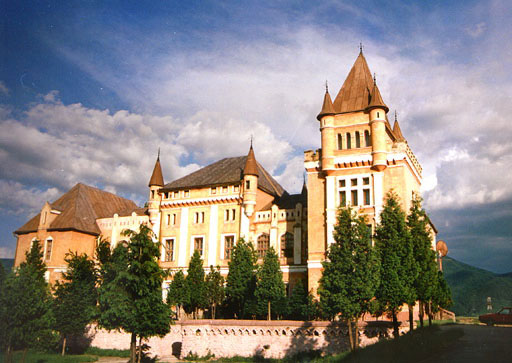 384 1294241802 3 Kendeffy kast1