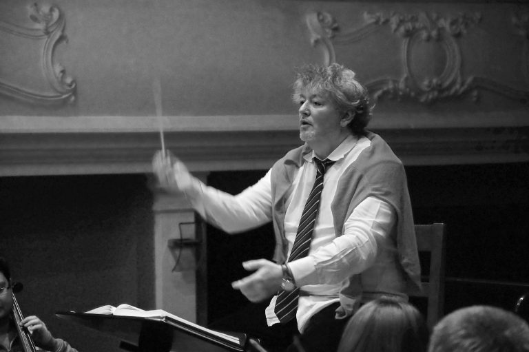 Orazio Baronello dirijează concertul simfonic de la Sala Thalia