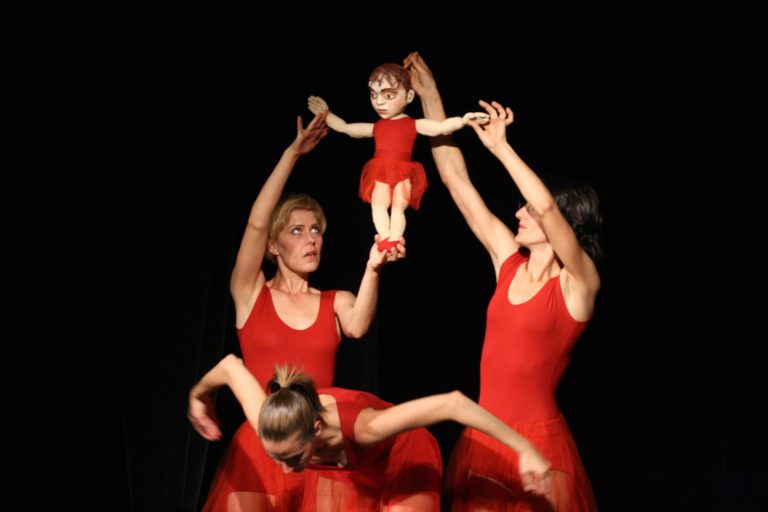 Teatrul Gong ne invită la spectacol de Ziua Mondială a Teatrului