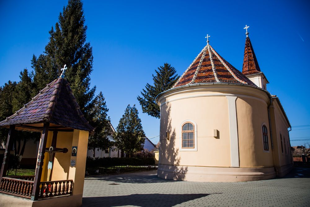 Obiecte de cult inedite, descoperite în cea mai veche biserică ortodoxă din Sibiu. Galerie Foto
