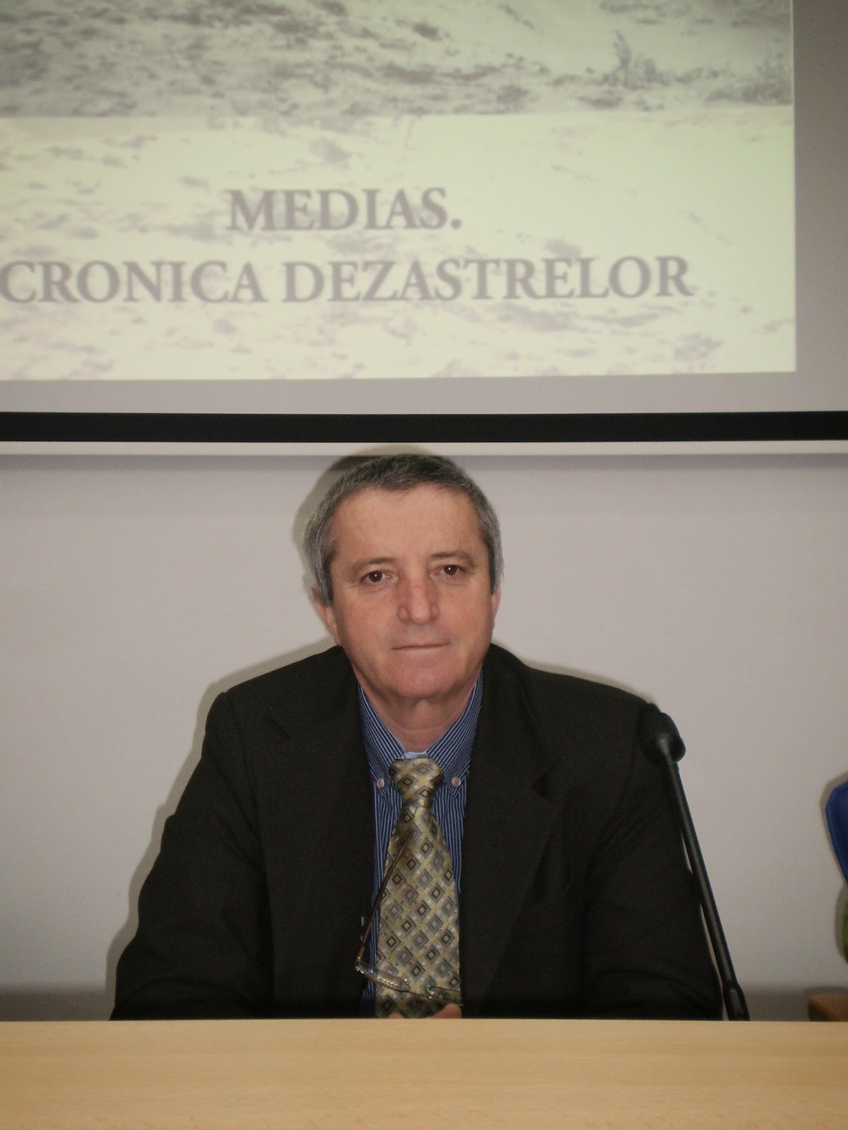 Lansare carte Medias Cronica Dezastrelor1