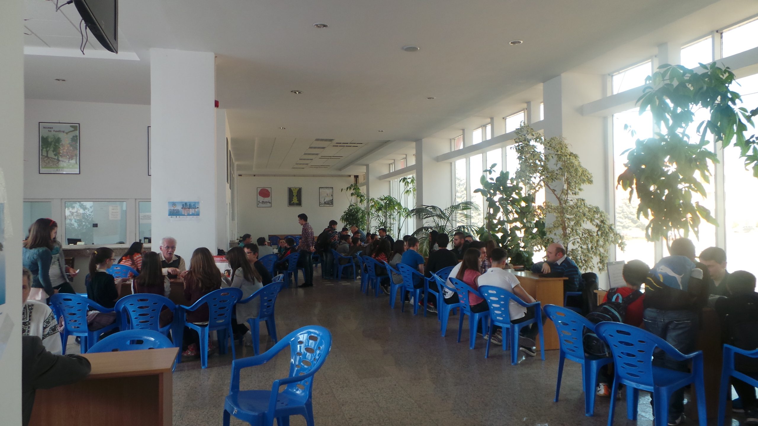 FOTO: Peste 250 de cititori prezenți la Biblioteca Vie
